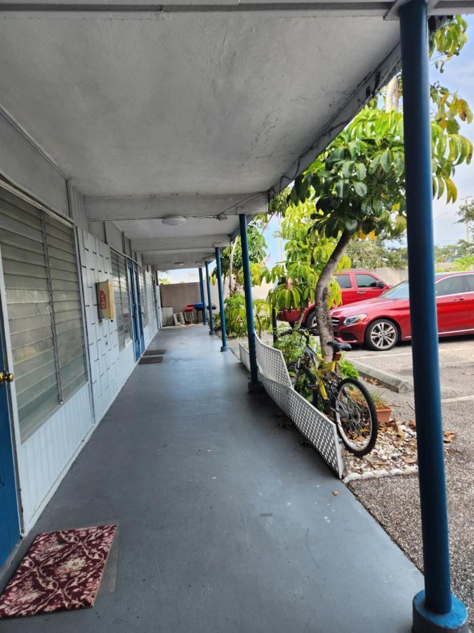 Econo Inn Clearwater Exterior photo